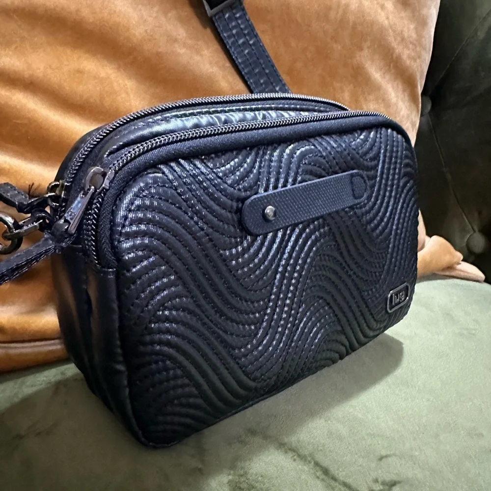 New! Lug Coupe Convertible Crossbody/Sling/Hip Bag - Picture 3 of 16